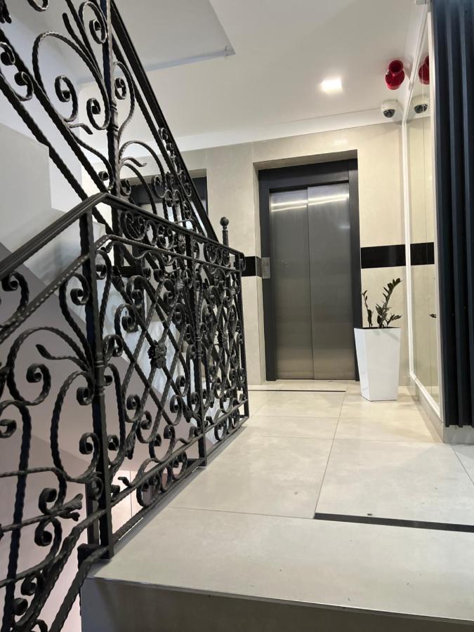 Apartment Luxe Nine Novi Sad Bagian luar foto