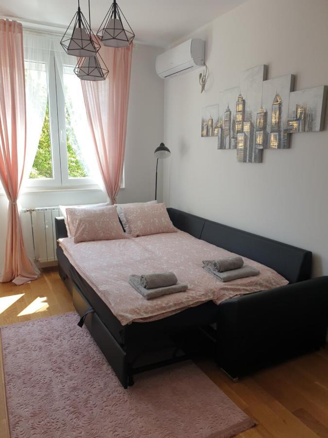 Apartment Luxe Nine Novi Sad Bagian luar foto
